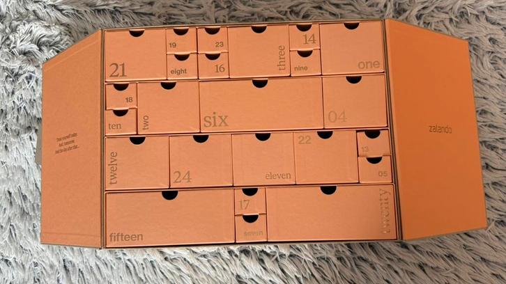Beauty adventskalender, Sieraden, Tassen en Uiterlijk, Uiterlijk | Cosmetica en Make-up, Nieuw, Gehele gezicht, Ophalen