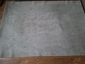Mooi kleed, beige/crème kleurig  beschikbaar voor biedingen