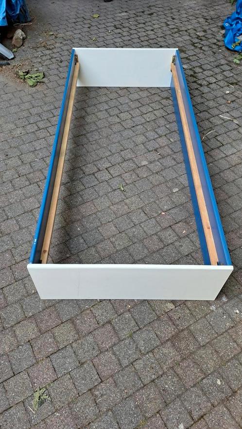 Blauwe kinderbed, Huis en Inrichting, Slaapkamer | Bedden, Gebruikt, Eenpersoons, Overige materialen, Blauw, Ophalen