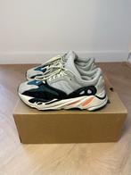 Yeezy 700, Ophalen of Verzenden, Zo goed als nieuw