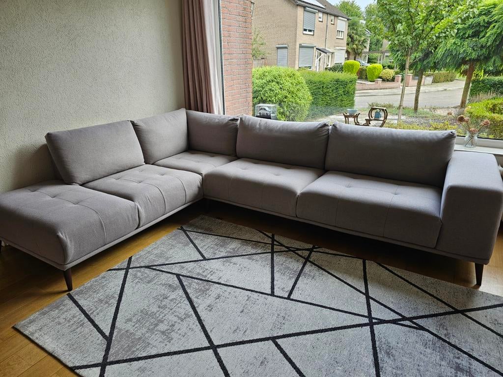 Hoekbank van Knibbeler Wonen - Comfortabel en Grijs, Huis en Inrichting, Banken | Bankstellen, Zo goed als nieuw, Hoekbank, Stof