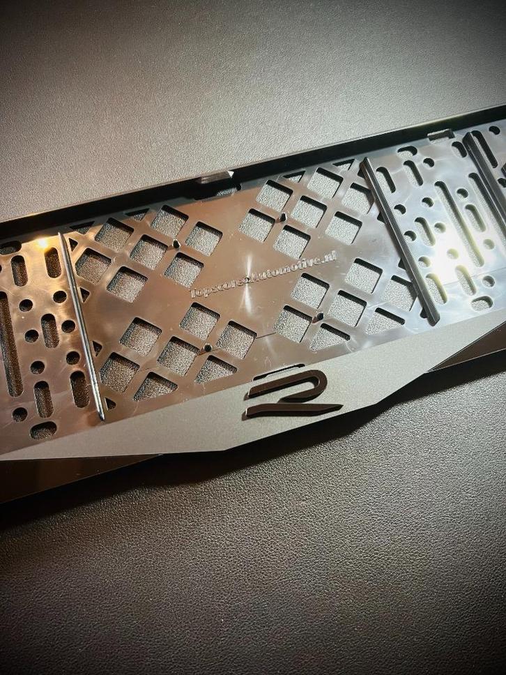 VW R-Line (Nieuw R Logo) : Kentekenplaat Houder (custom made, Auto diversen, Auto-accessoires, Nieuw, Ophalen of Verzenden