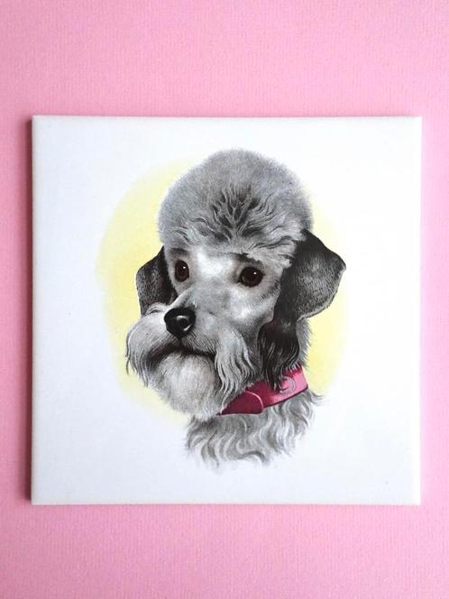 Vintage 70s Mosa siertegel tegel Poedel hond hondje kitsch, Antiek en Kunst, Antiek | Wandborden en Tegels, Verzenden