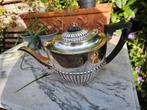 Theepot- Engels- verzilverd, Huis en Inrichting, Ophalen of Verzenden, Overige materialen, Overige stijlen, Overige typen
