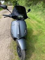 Vespa Sprint Mat Grijs mett.bj 05-2022 i.z.g.st., Fietsen en Brommers, Scooters | Vespa, Ophalen, Maximaal 45 km/u, Vespa S, Zo goed als nieuw