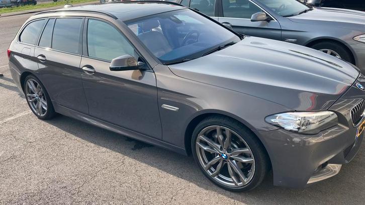 BMW 530d M Sport High Executive headsup softclose enz, Auto's, BMW, Particulier, 5-Serie, Diesel, D, Stationwagon, Automaat, Geïmporteerd