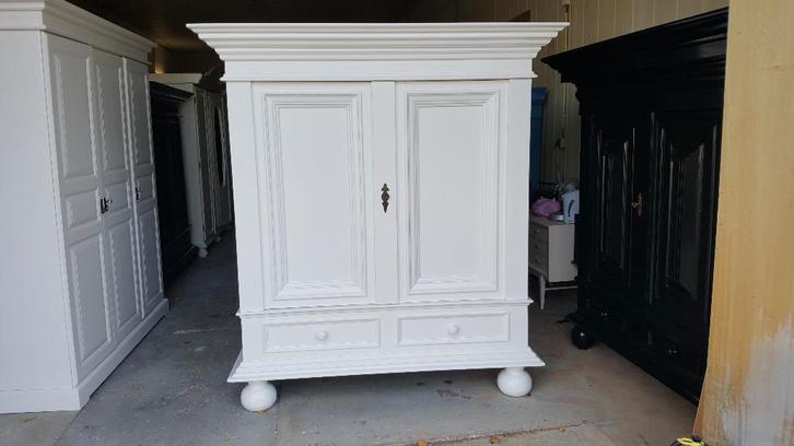 Brocante broodkasten buffetkasten vintage opgeknapte kasten, Huis en Inrichting, Kasten | Buffetkasten, Zo goed als nieuw, 200 cm of meer