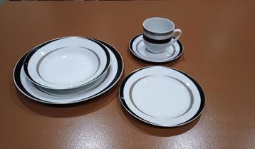 Yong Illusion Servies - Bijna Compleet! beschikbaar voor biedingen