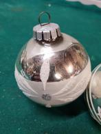 kerstballen bewerkt groot vintage zilver,[a852], Diversen, Kerst, Ophalen of Verzenden