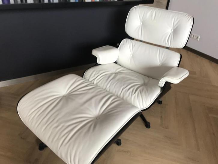 Lounge Chair van Eames ( origineel) met Ottoman, Huis en Inrichting, Fauteuils, Zo goed als nieuw, Hout, Leer, Metaal, 75 tot 100 cm