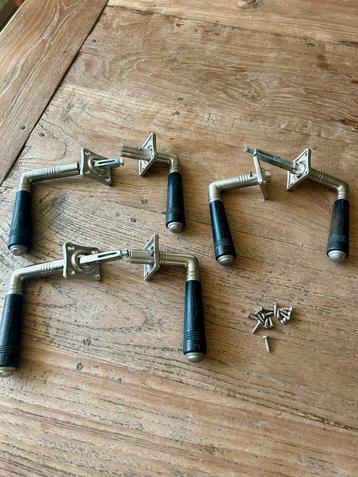 Deurbeslag mat nikkel Ton-model incl. rozetten (€85,- paar) beschikbaar voor biedingen