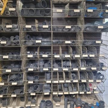 PVC-onderdelen voor zwembadbouwers beschikbaar voor biedingen