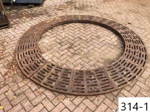 0314. Gietijzeren boomrooster / Roosters / Buderus / Boomspi, Tuin en Terras, Planten | Bomen, Overige soorten, Ophalen