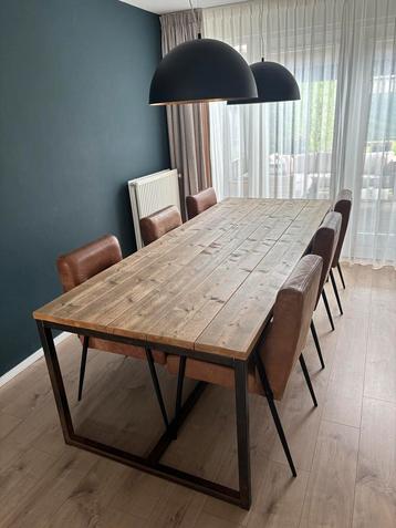 Steigerhouten tafel 250x100 incl. 6 lederen (bruin) stoelen beschikbaar voor biedingen