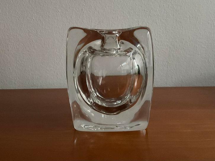 Flois Meydam, dik blokvaasje ca. 10,5 x 8,5 cm Leerdam, 1958, Antiek en Kunst, Antiek | Glas en Kristal, Verzenden