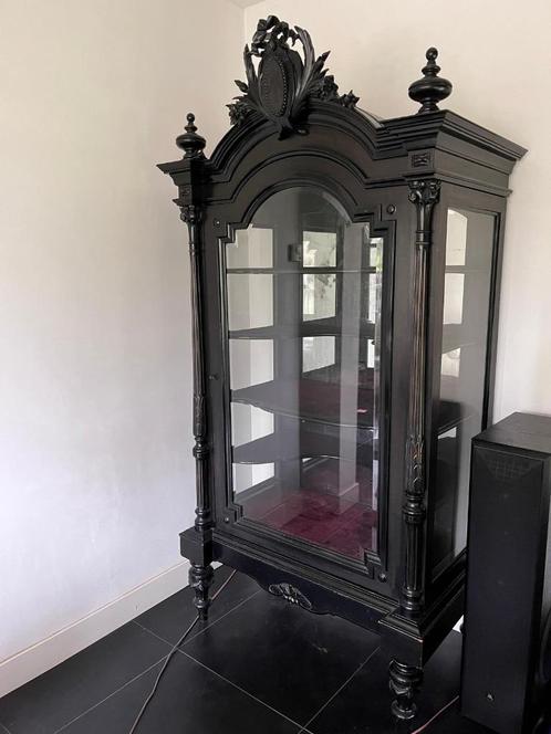 Antieke zwarte kast, Huis en Inrichting, Kasten | Buffetkasten, Zo goed als nieuw, 200 cm of meer, 50 tot 100 cm, 50 tot 75 cm