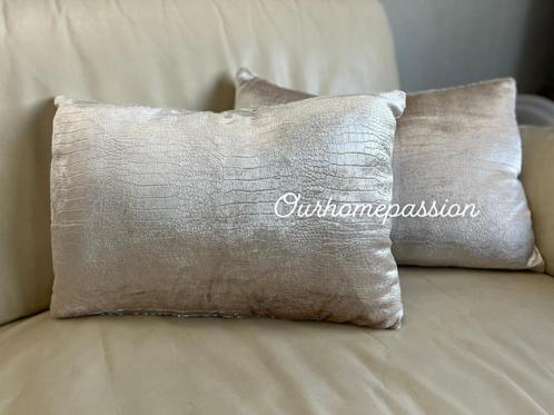 CROCO KUSSENS ERIC KUSTER STIJL KUSSENS CHAMP BEIGE BRUIN, Huis en Inrichting, Woonaccessoires | Kussens, Nieuw, Bruin, Vierkant