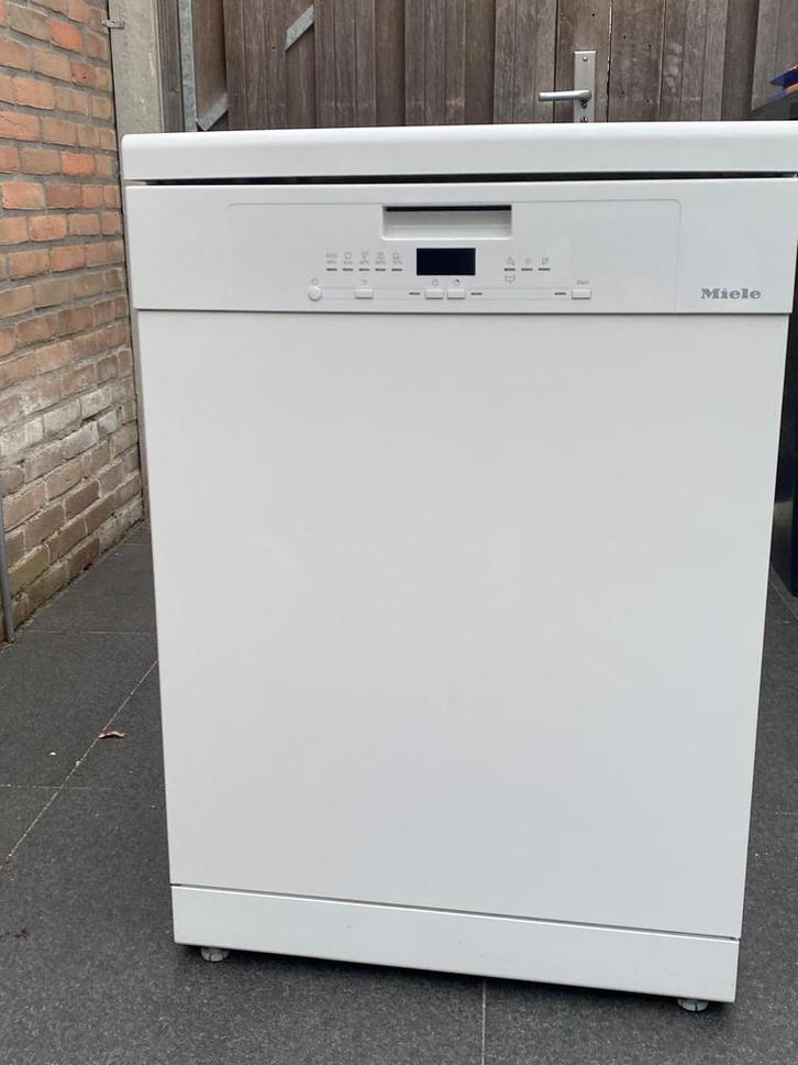 Miele G 7100 SC Vrijstaande vaatwasser z.g.a.n., Witgoed en Apparatuur, Vaatwasmachines, Zo goed als nieuw, Vrijstaand, Minder dan 85 cm