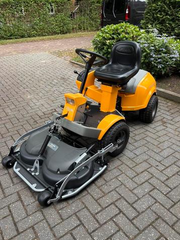 Nieuwstaat Stiga Park hydrostaat nieuw 95  mulchdek 17,5 pk beschikbaar voor biedingen