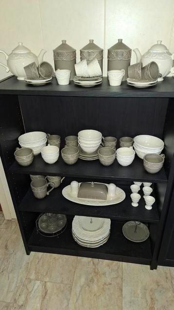 Countryfield Servies - Alles in 1 Koop! beschikbaar voor biedingen