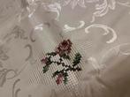 Vintage Damast Tafelkleed met (deels) Borduurwerk, Ophalen of Verzenden