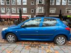 Peugeot 206+ 1.1 5-deurs 2010 Blauw, Auto's, Peugeot, Voorwielaandrijving, 750 kg, Blauw, Handgeschakeld