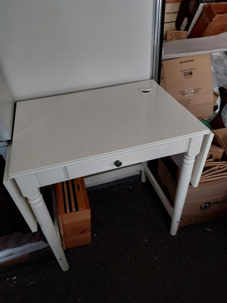 Witte Bureau met Lade Ikea uitklapbaar, Huis en Inrichting, Bureaus, Gebruikt, Bureau, Ophalen