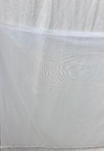 leuke witte vitrage, gaasstof. 2 stuks. 114 lang 6 en 3.8 m., ., Ophalen of Verzenden, Zo goed als nieuw, 200 cm of meer