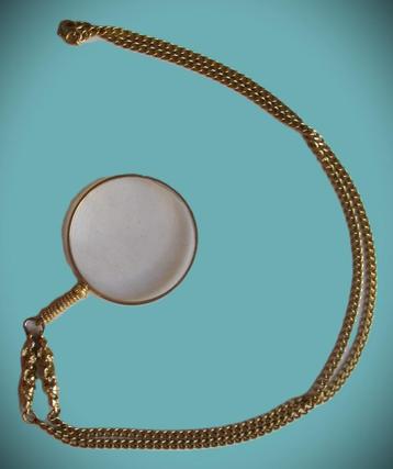 Loep aan Ketting~Goud kleur~Vergrootglas bij de hand beschikbaar voor biedingen