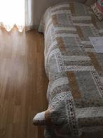 een persoons Boxspring  in goede staat . zonder sprei ., Ophalen, 90 cm, Eenpersoons, Boxspring Onderstel en Matras  weinig gebruikt .