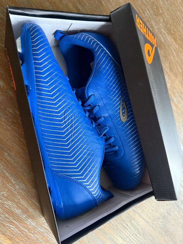 Panther Voetbalschoenen blauw, nieuw in doos Maat schoen 46, Sport en Fitness, Schoenen, Nieuw, Groter dan maat XL, Ophalen