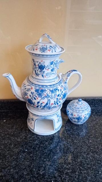 Porseleinen Theeset met Bloemen en Vogels beschikbaar voor biedingen