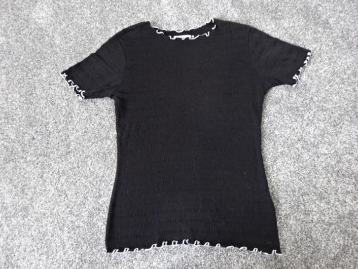 T-shirt van Distrikt Nørrebro / Maat S / zwart, Kleding | Dames, T-shirts, Zo goed als nieuw, Maat 36 (S), Zwart, Korte mouw, Ophalen of Verzenden