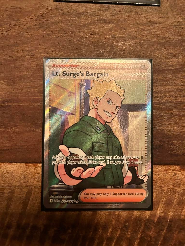 Pokémon Lt Surge Bargain 170/132 - Meteen Gesleeved!, Ophalen of Verzenden, Zo goed als nieuw, Losse kaart, Foil
