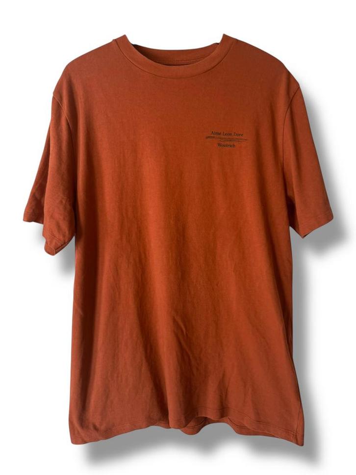 Aimé Leon Dore x Woolrich T-shirt – Maat L/XL, Kleding | Heren, T-shirts, Zo goed als nieuw, Maat 52/54 (L), Oranje, Ophalen of Verzenden