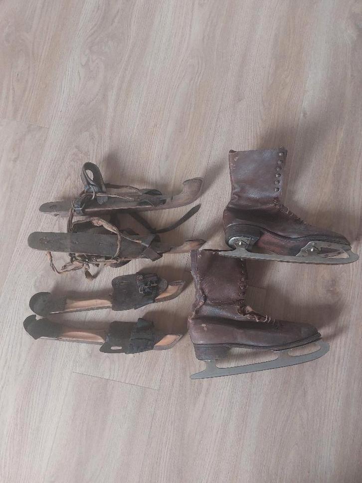 antieke houten schaatsen leren schoenen botjes ruiter Akkrum, Antiek en Kunst, Curiosa en Brocante, Ophalen of Verzenden