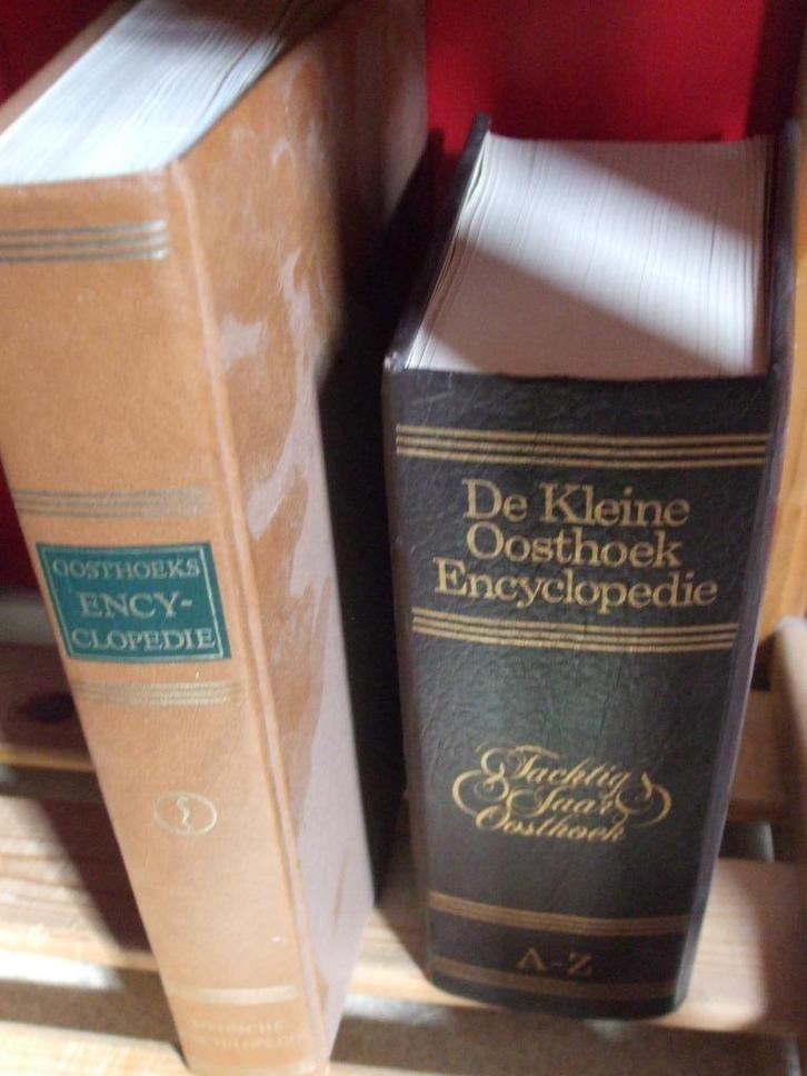 Te koop Oosthoek encyclopedieën.(z.g.a.n.)., Boeken, Encyclopedieën, Zo goed als nieuw, Los deel, Overige onderwerpen, Ophalen of Verzenden