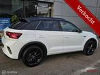 Volkswagen T-Roc 1.5 TSI R-Line Panorama/Keyless/IQ light/Bl, 1498 cc, Zwart, 4 cilinders, 150 pk