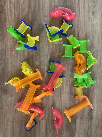 Magnetische knikkerbaan beschikbaar voor biedingen