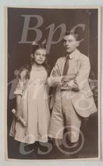 fotokaart schattig meisje lang haar strik broer 1910/20's, Gebruikt, Verzenden, Foto, Voor 1940
