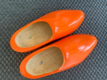 Mooie Oranje Houten Klompen - Maat 45 - Hout - Klomp beschikbaar voor biedingen