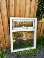 Hardhouten raam met klapraam, Gebruikt, Raamkozijn, Inclusief glas, 75 tot 150 cm