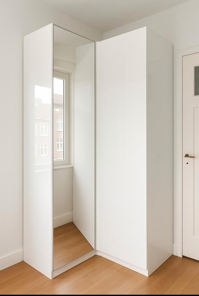 IKEA PAX Hoekkast – Witte hoogglans + Spiegeldeur – Gebruikt, Huis en Inrichting, Kasten | Kledingkasten, Gebruikt, 200 cm of meer