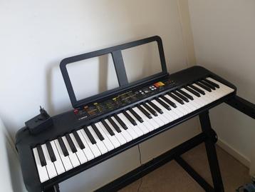 Keyboard Yamaha PSR-F52