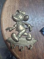 Disney kapstok, Ophalen
