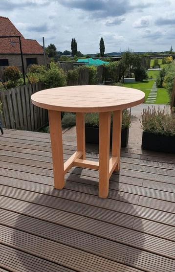 Stoere ronde bartafel van douglashout iedere diameter beschikbaar voor biedingen