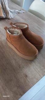 Uggs 1 X gedragen maat 42, Nieuw, Ophalen