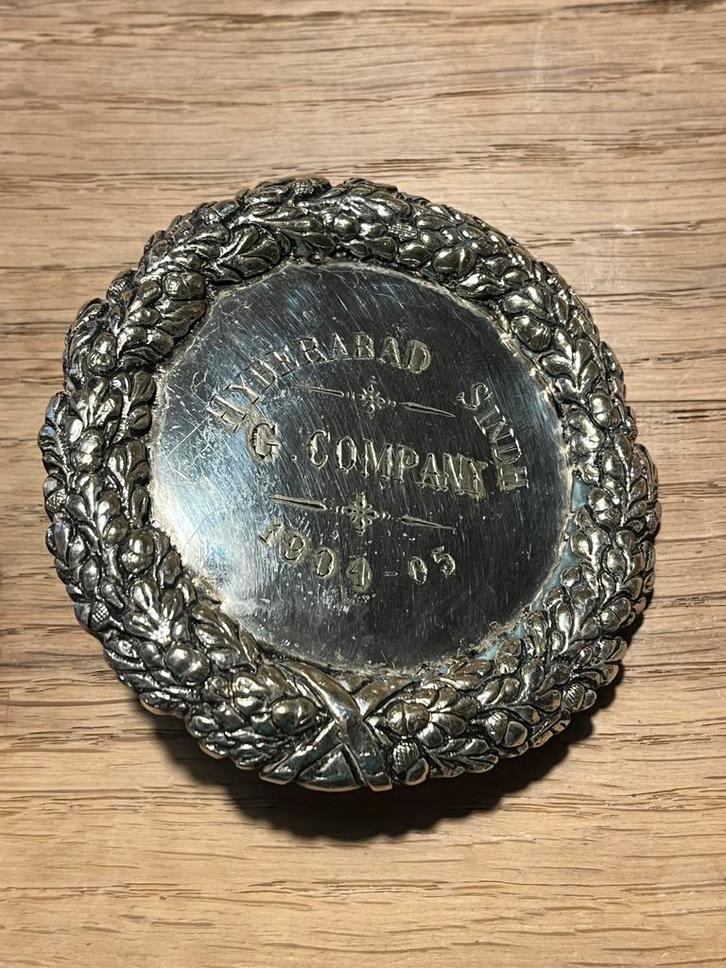 3 x Zilveren medaillon / penning met inscripties, Antiek en Kunst, Antiek | Goud en Zilver, Zilver, Ophalen of Verzenden