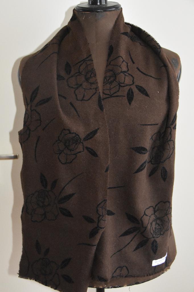 Nieuw mooie Maison de Bonneterie sjaal bruin + bloemen shawl, Kleding | Dames, Mutsen, Sjaals en Handschoenen, Nieuw, Sjaal, Maat 46/48 (XL) of groter