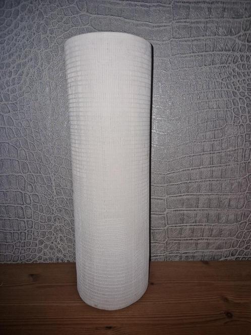Leuke vrij grote aparte Ikea design vaas is leuk bewerkt, Huis en Inrichting, Woonaccessoires | Vazen, Zo goed als nieuw, Overige kleuren